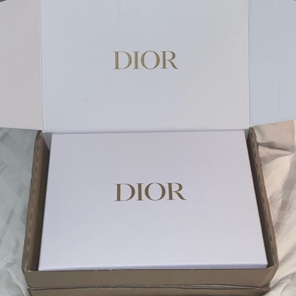 Dior White Box